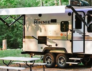 RV,-Vans-&-Camper-Batteries