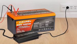 charge 12v battery