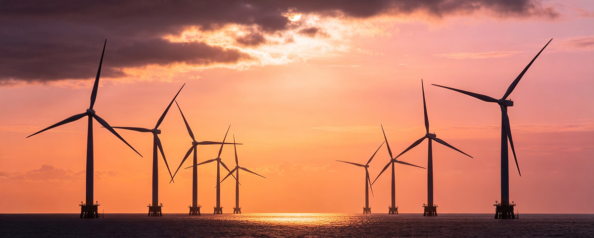 ¿Por qué la energía eólica marina cuesta más que la terrestre?